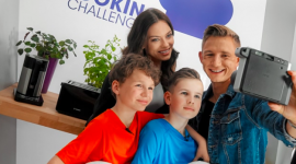 MISTRZ POLSKI GOTUJE W COOKING CHALLENGE LIFESTYLE, Gwiazdy - Edyta Zając i Kuba Rzeźniczak - Mistrz Polski gotuje z żoną w kuchni Cooking Challenge! Jakub Rzeźniczak wraz z żoną Edytą Zając podjęli wyzwanie Cooking Challenge, akcji internetowej, w której gotowanie łączy się ze społecznie ważnym przesłaniem.